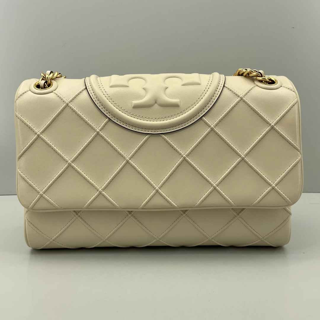 95新 TORY BURCH/汤丽柏琦 fleming米色链条包27*17*10M070509