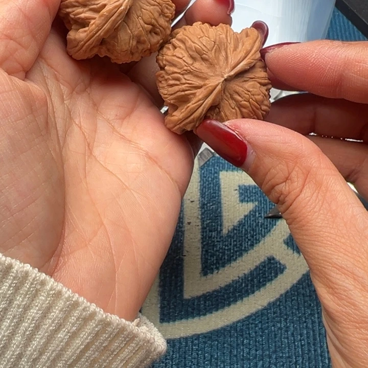 吊坠桃核文玩白狮子40