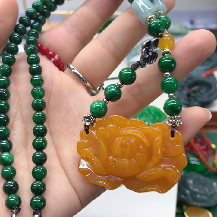 颈饰未镶嵌翡翠吊坠