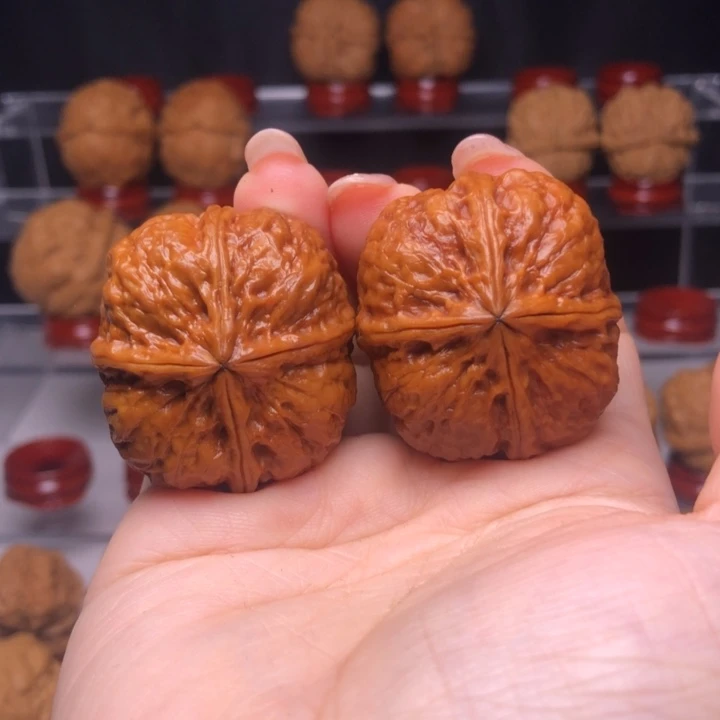 文玩核桃吊坠源****20四楞