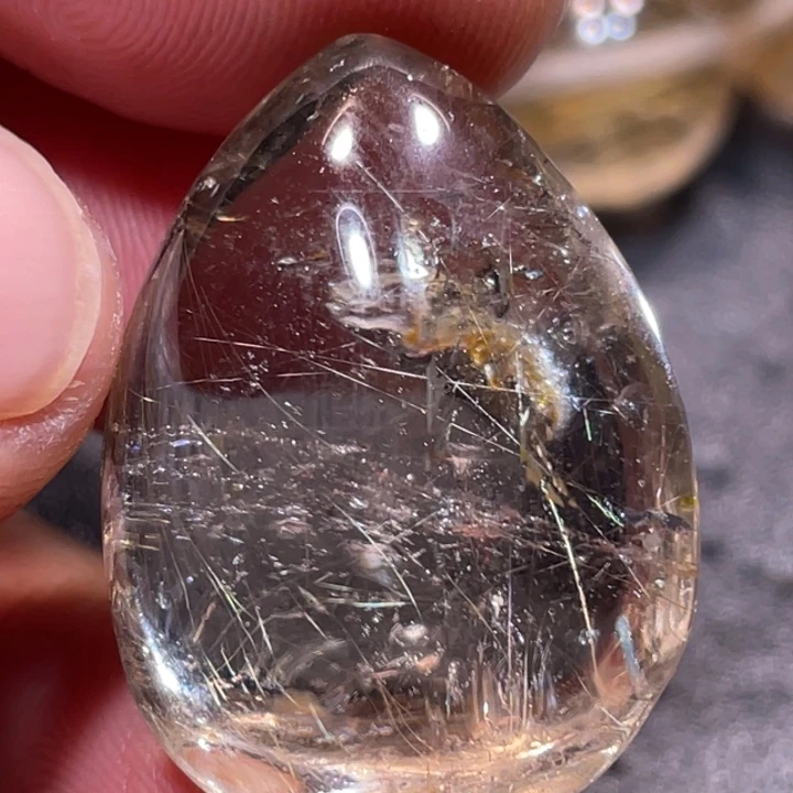 好***伴未镶嵌颈饰发晶钛晶