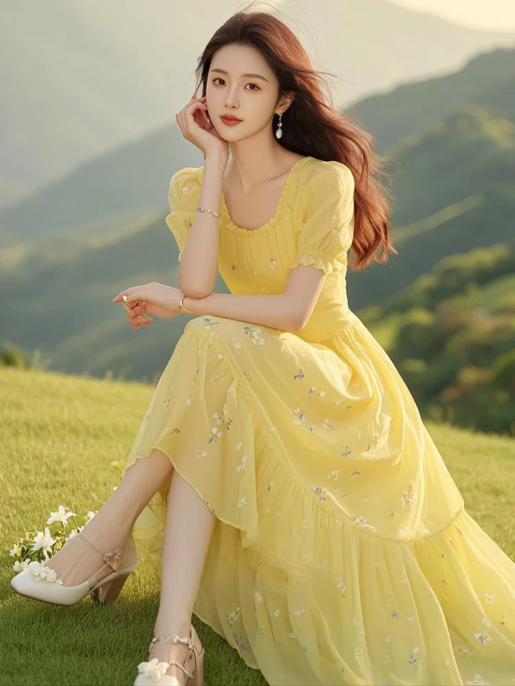 桔梗法式黄色碎花连衣裙女2025夏季新款森系温柔风减龄雪纺裙子