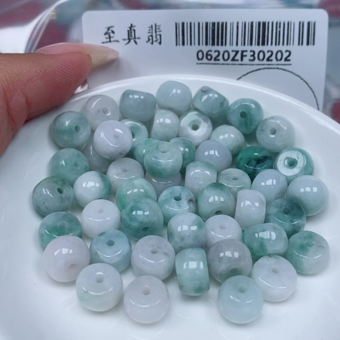 翡翠未镶嵌吊坠(不含链)多样性其一