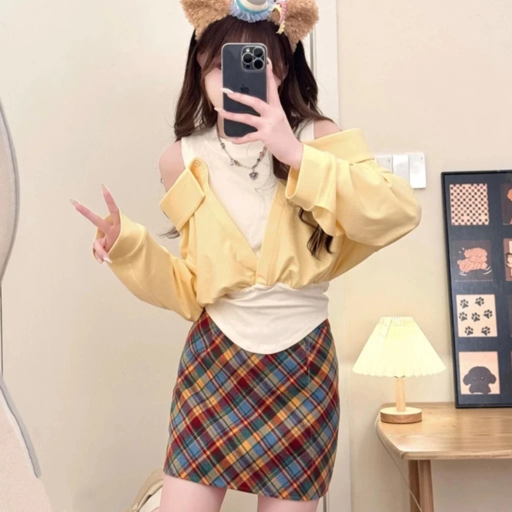 【安心推荐】春日辣妹甜辣风露肩上衣女早春复古红色假两件格纹衬衫