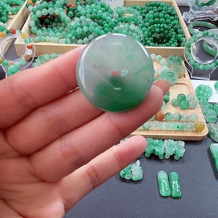 石英质玉吊坠(不含链)未镶嵌