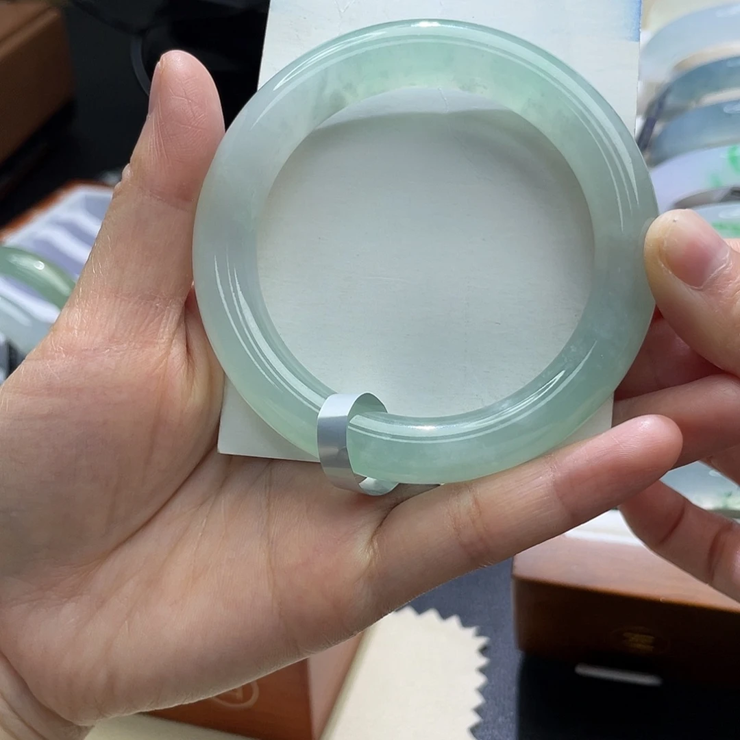 翡翠未镶嵌手镯55冰晴绿