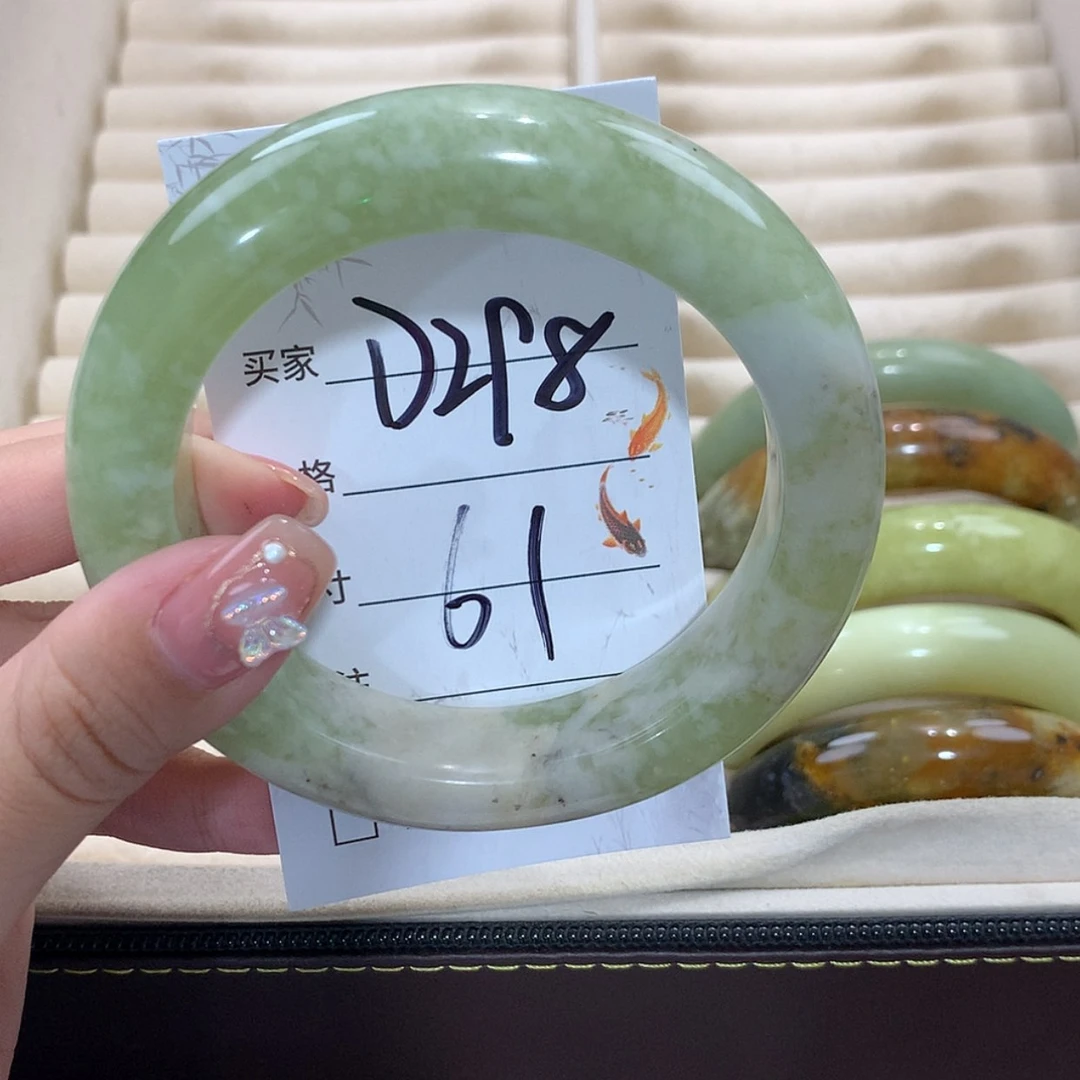 【闪购商品】未镶嵌蛇纹石玉手镯