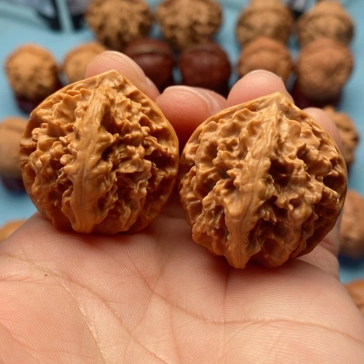 文玩核桃把件精品文玩手捻花王八棱元