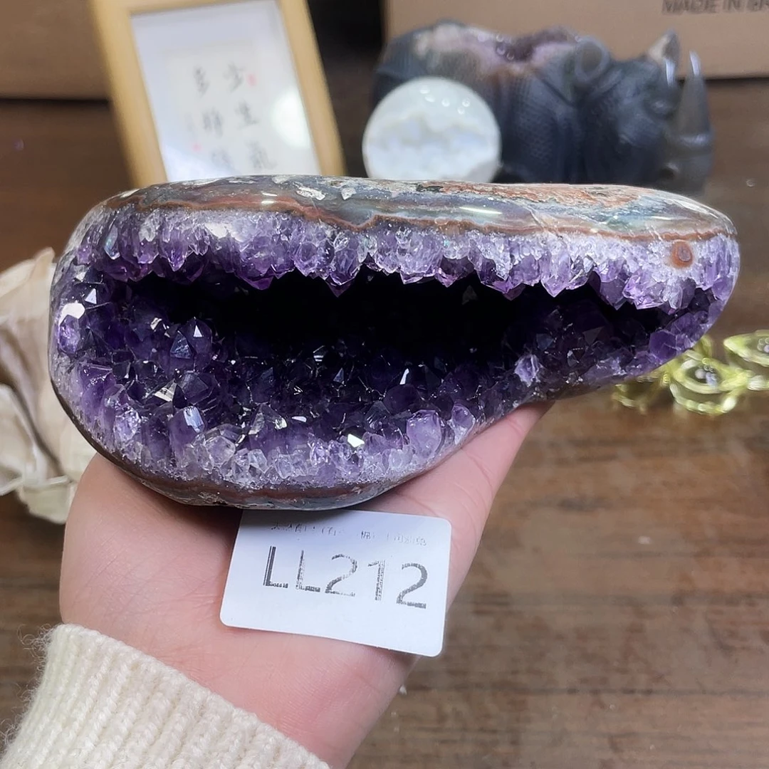 未镶嵌水晶大型摆件（非配饰）