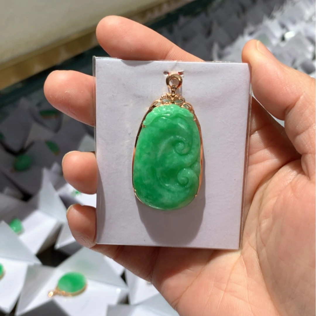 【闪购商品】翡翠颈饰18K金镶嵌翡翠首饰