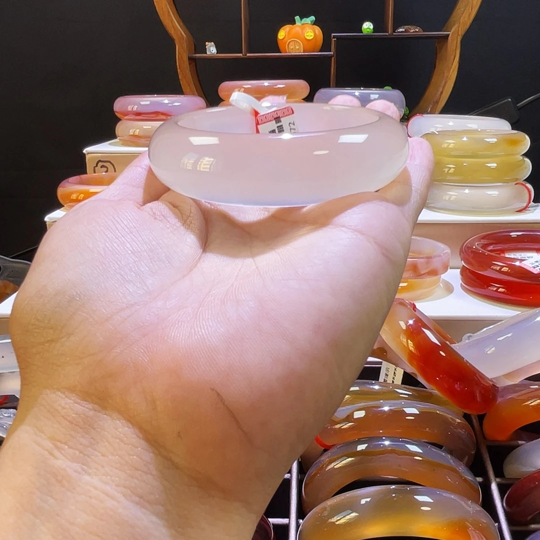 茜***茜手镯玛瑙/玉髓未镶嵌