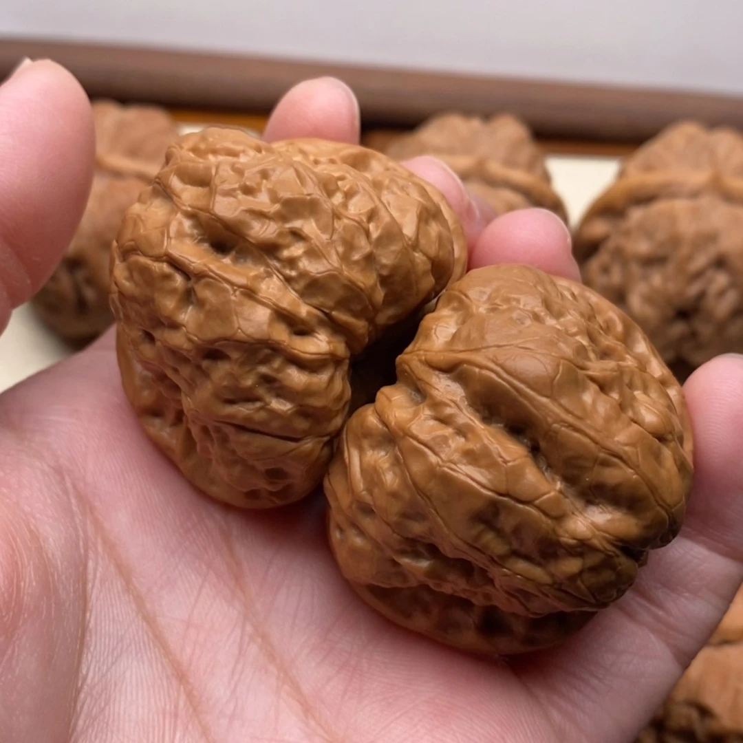 【闪购商品】把件文玩核桃边41左右