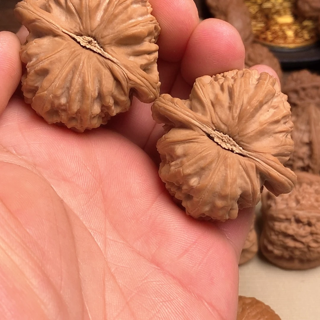 德***亚把件文玩核桃白狮子