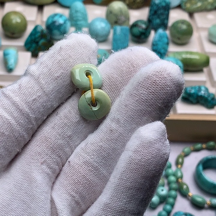 绿松石未镶嵌珠宝奇石直径11+特色菜籽黄扣子一对