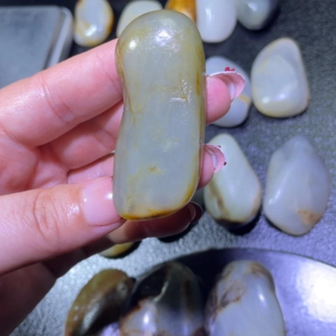 【闪购商品】颈饰未镶嵌和田玉