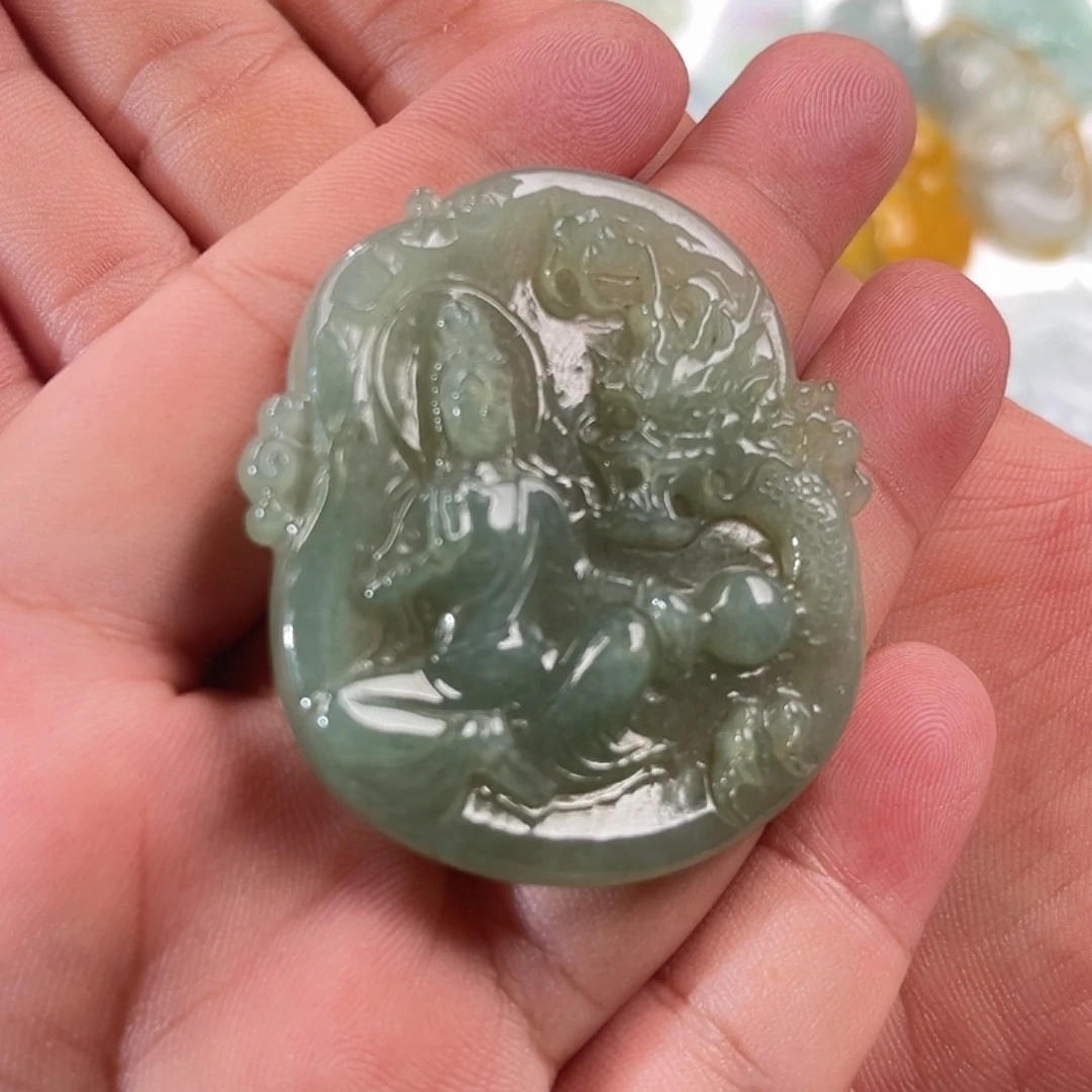 颈饰未镶嵌翡翠观音