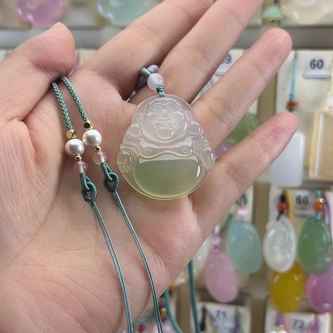 -*** 玛瑙/玉髓未镶嵌颈饰