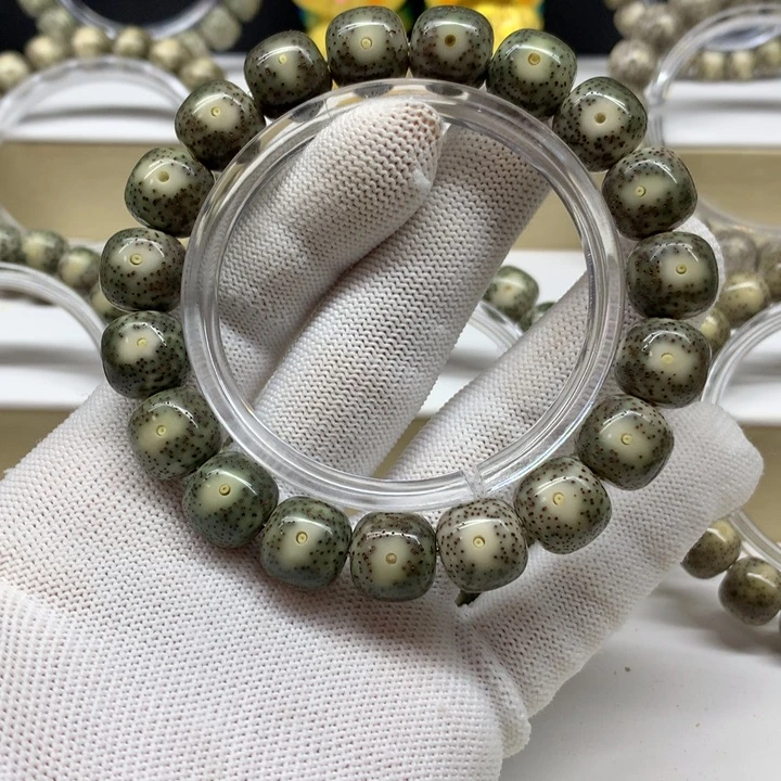 手串星月菩提18号 大眼睛小细星13/12