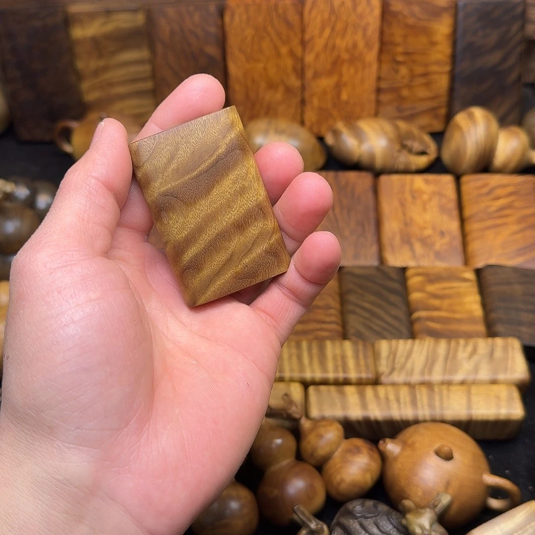 楠木金丝楠木无事牌