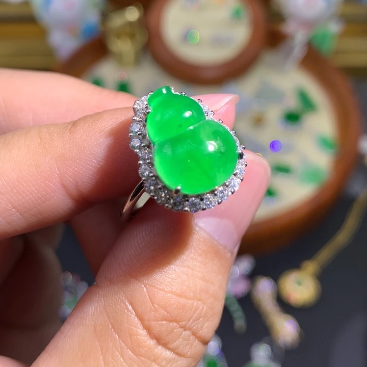 翡翠银S925镶嵌戒指大葫芦