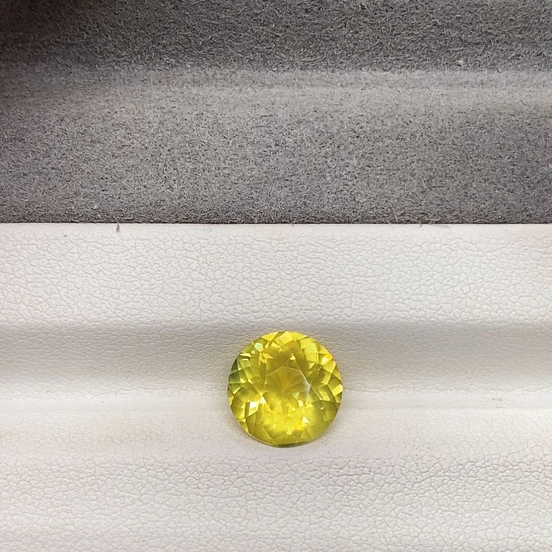 蓝宝石裸石4.41克拉天然黄蓝宝