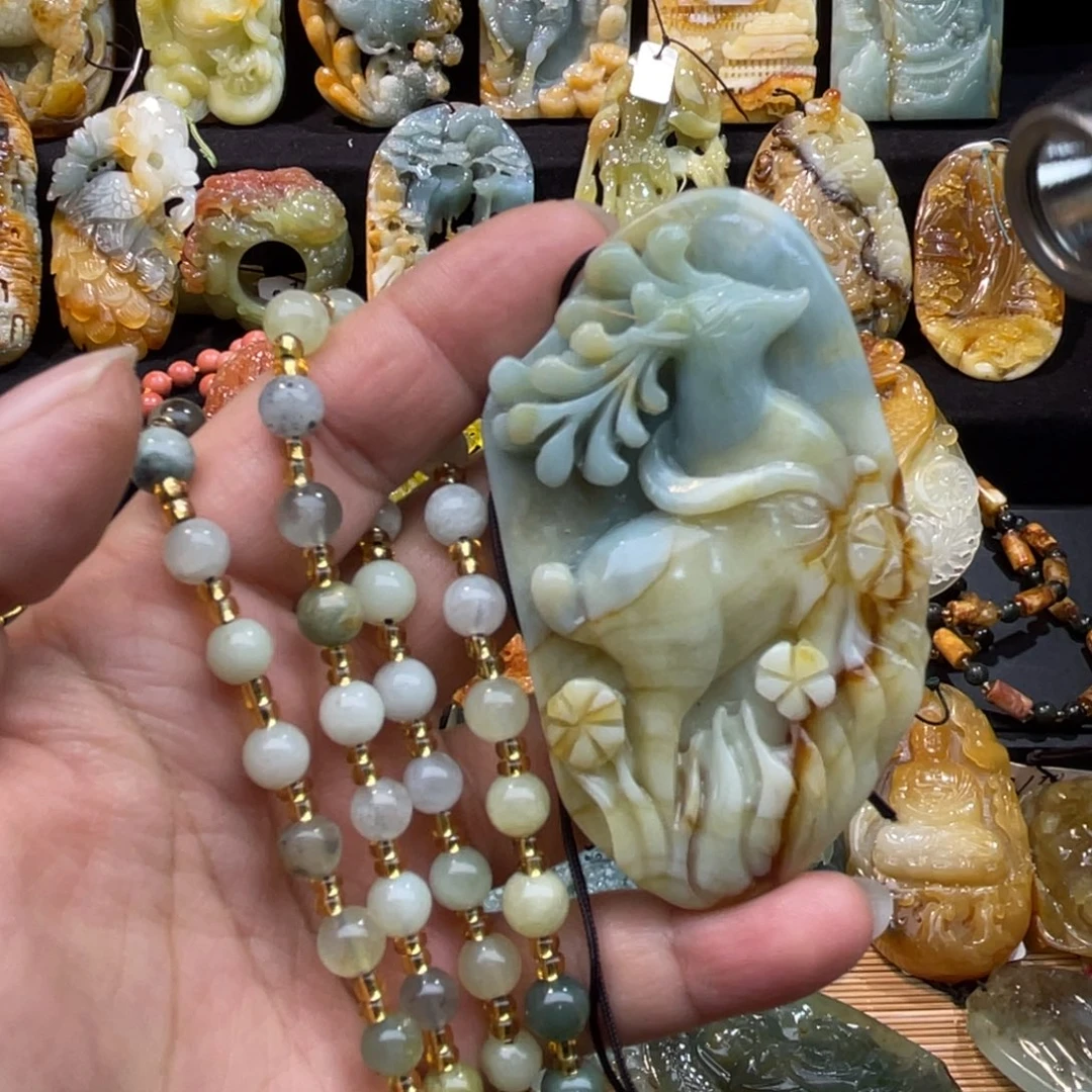 蛇纹石玉未镶嵌颈饰