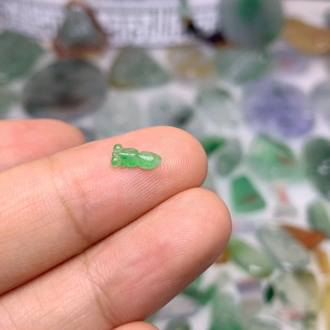 定制翡翠未镶嵌天然翡翠定制