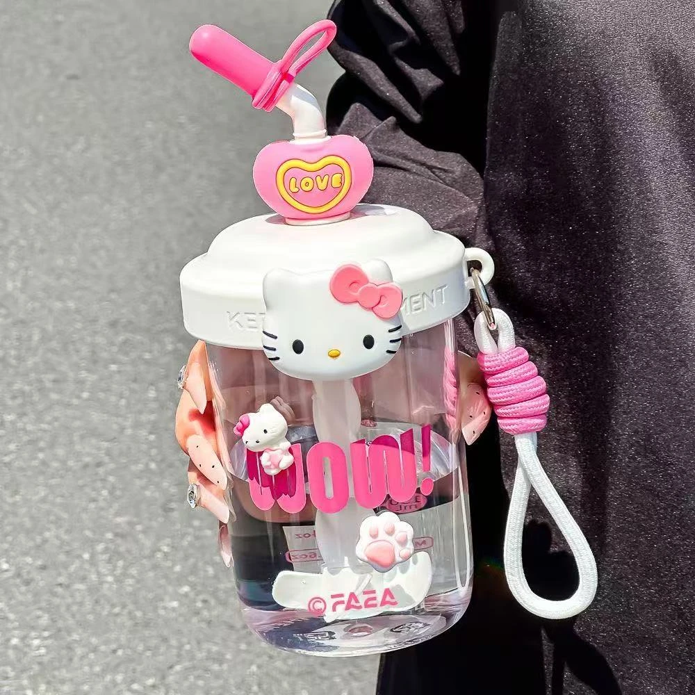 塑料水杯女2025新款夏季创意可爱手动咖啡搅拌杯学生便携吸管杯子