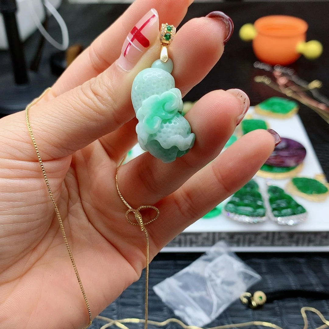 【闪购商品】翡翠吊坠(赠链)合金