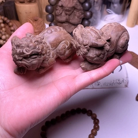 檀香木把件清*檀香貔貅一对