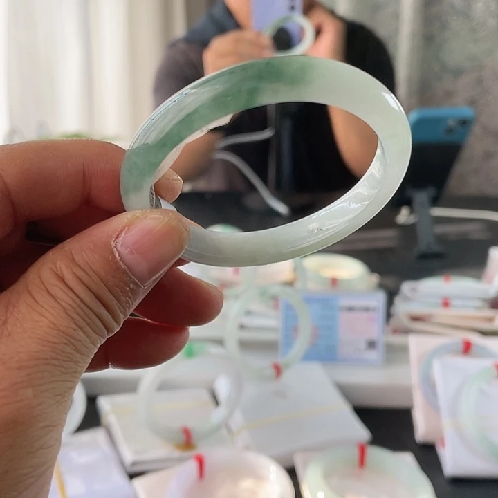 未镶嵌手镯翡翠成品