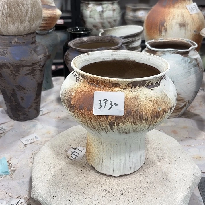 摆件高17，口10，有孔3930