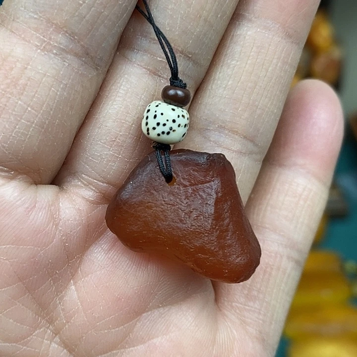 琥珀未镶嵌颈饰手机坠