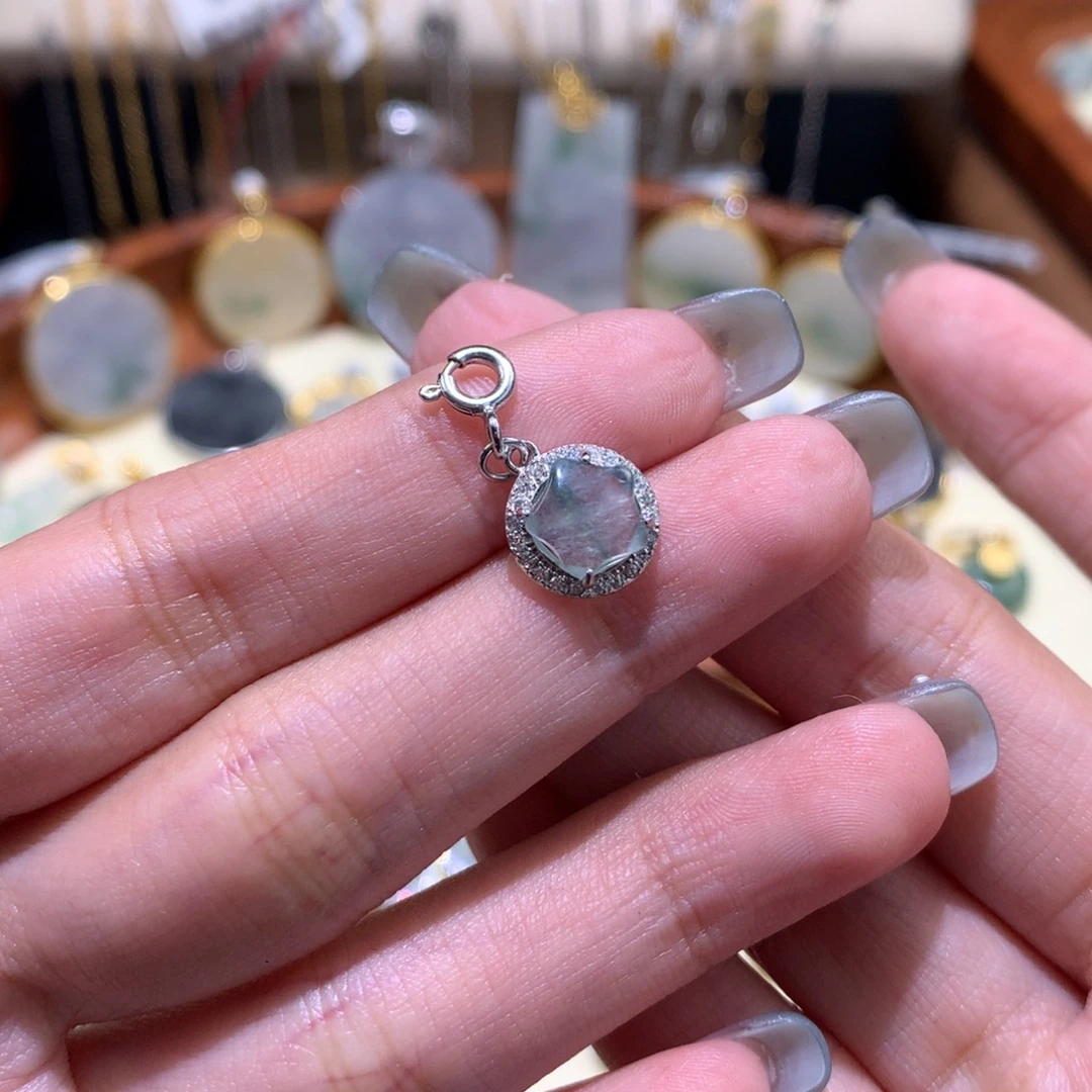 颈饰银S925镶嵌翡翠滴流