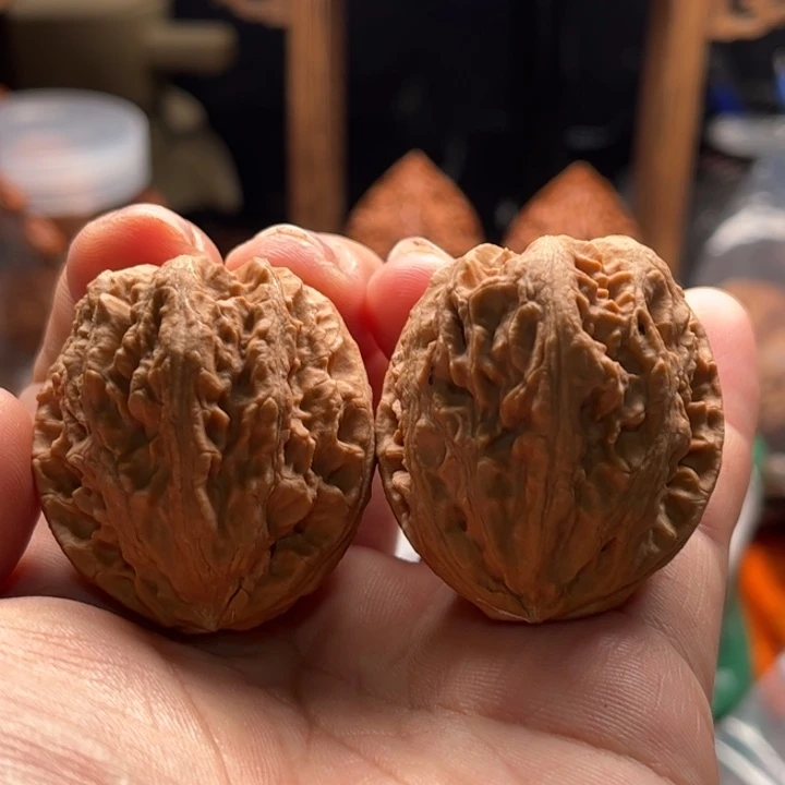 文玩核桃把件楸大胖68瑕疵