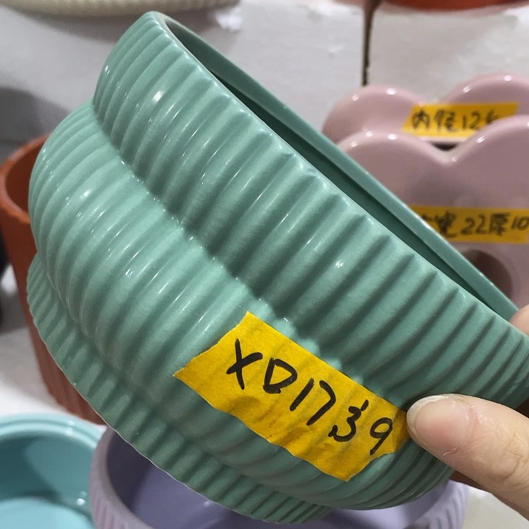 杯子陶盆有孔 瑕疵介意勿拍