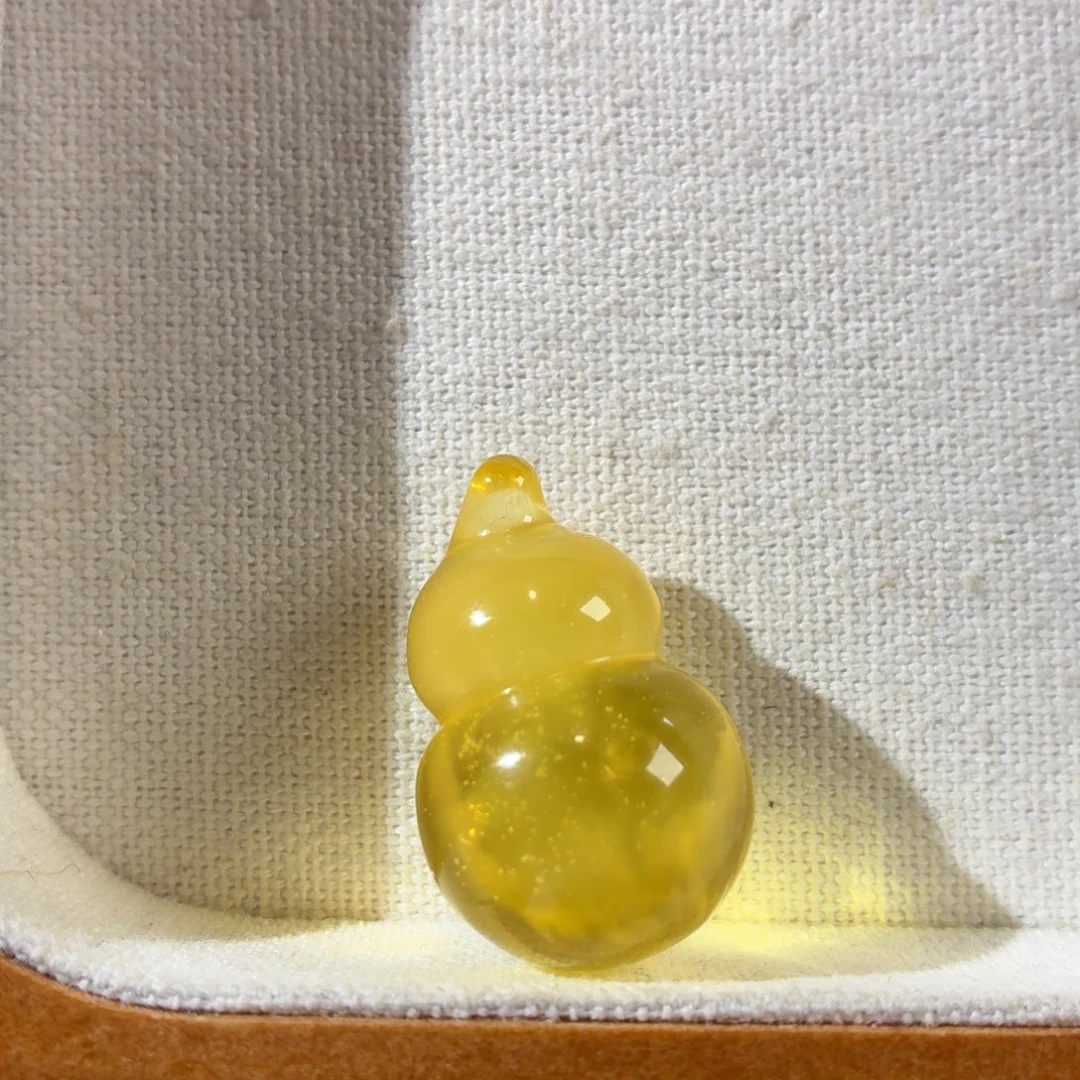 蜜蜡未镶嵌裸石葫芦