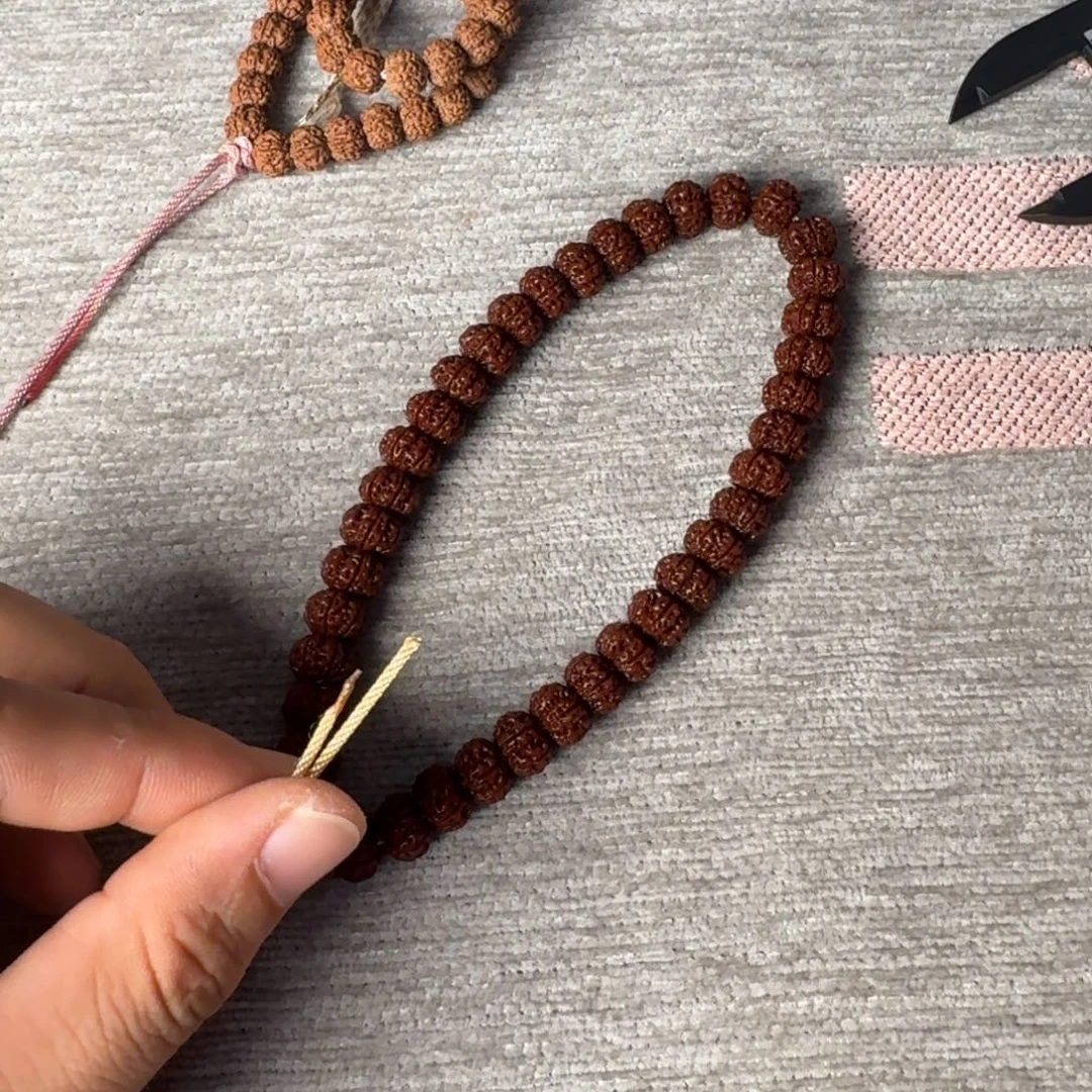 A***s金刚菩提吊坠六瓣凹底梅花