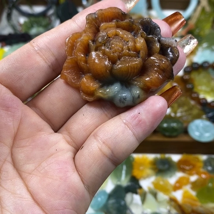 蛇纹石玉未镶嵌吊坠