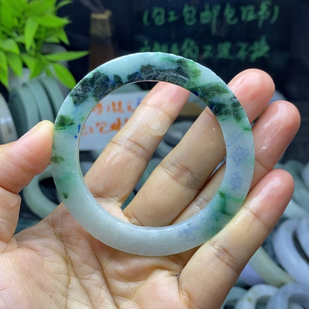 定制翡翠未镶嵌手镯