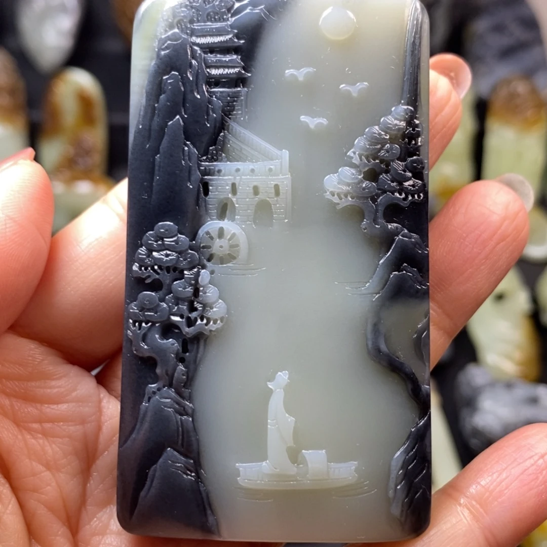 和田玉未镶嵌把件