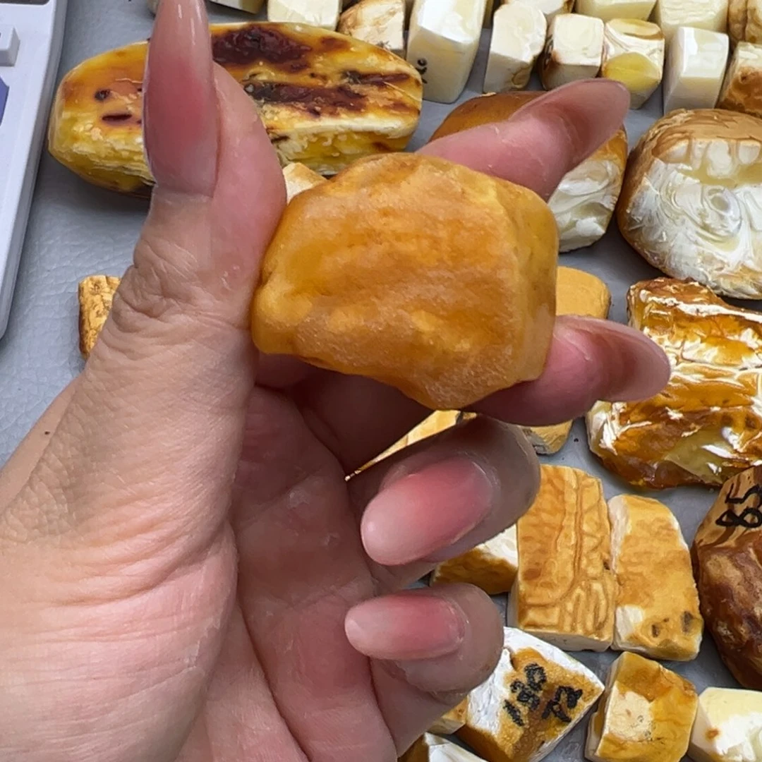 定制琥珀未镶嵌温***龙蜜蜡