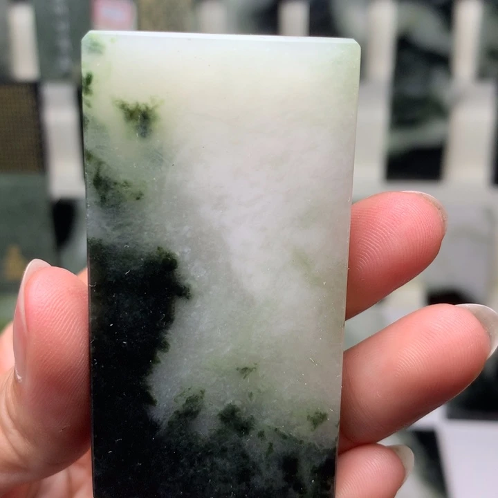 独山玉未镶嵌颈饰阿*