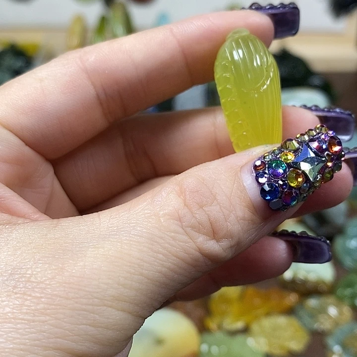 蛇纹石玉吊坠未镶嵌