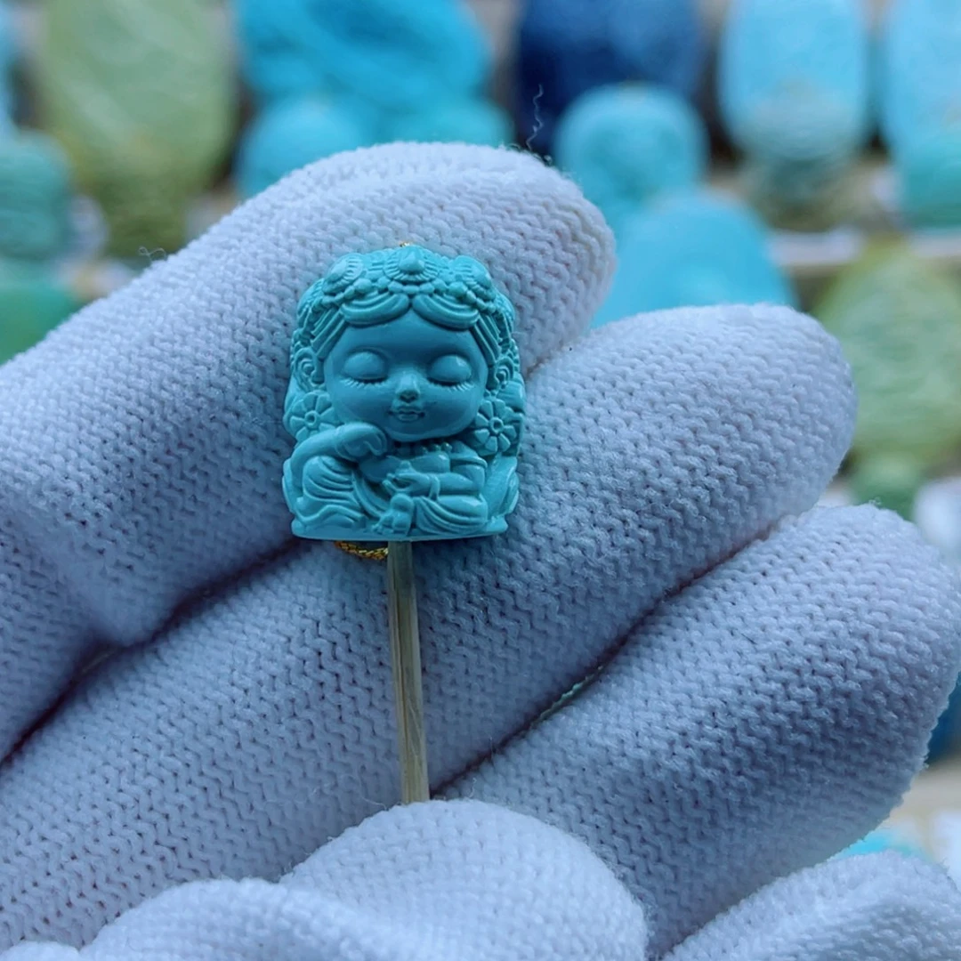 绿松石未镶嵌珠宝奇石