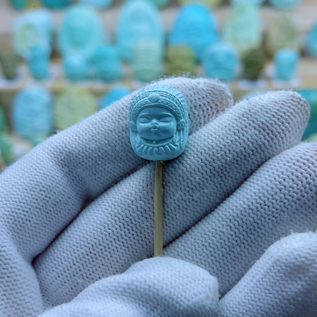 绿松石未镶嵌珠宝奇石