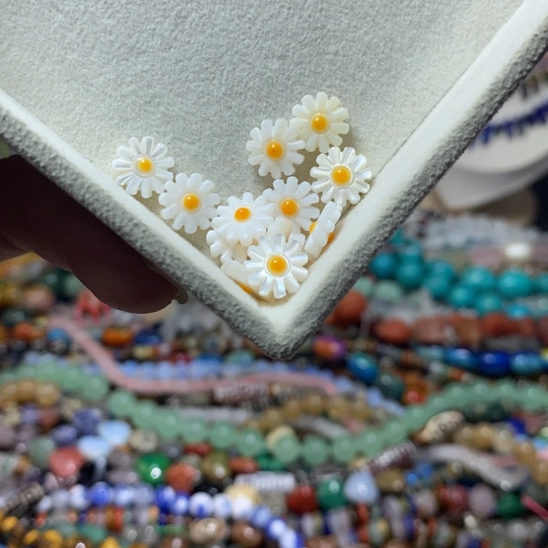未镶嵌，白蝶贝小雏菊10mm，石英质玉