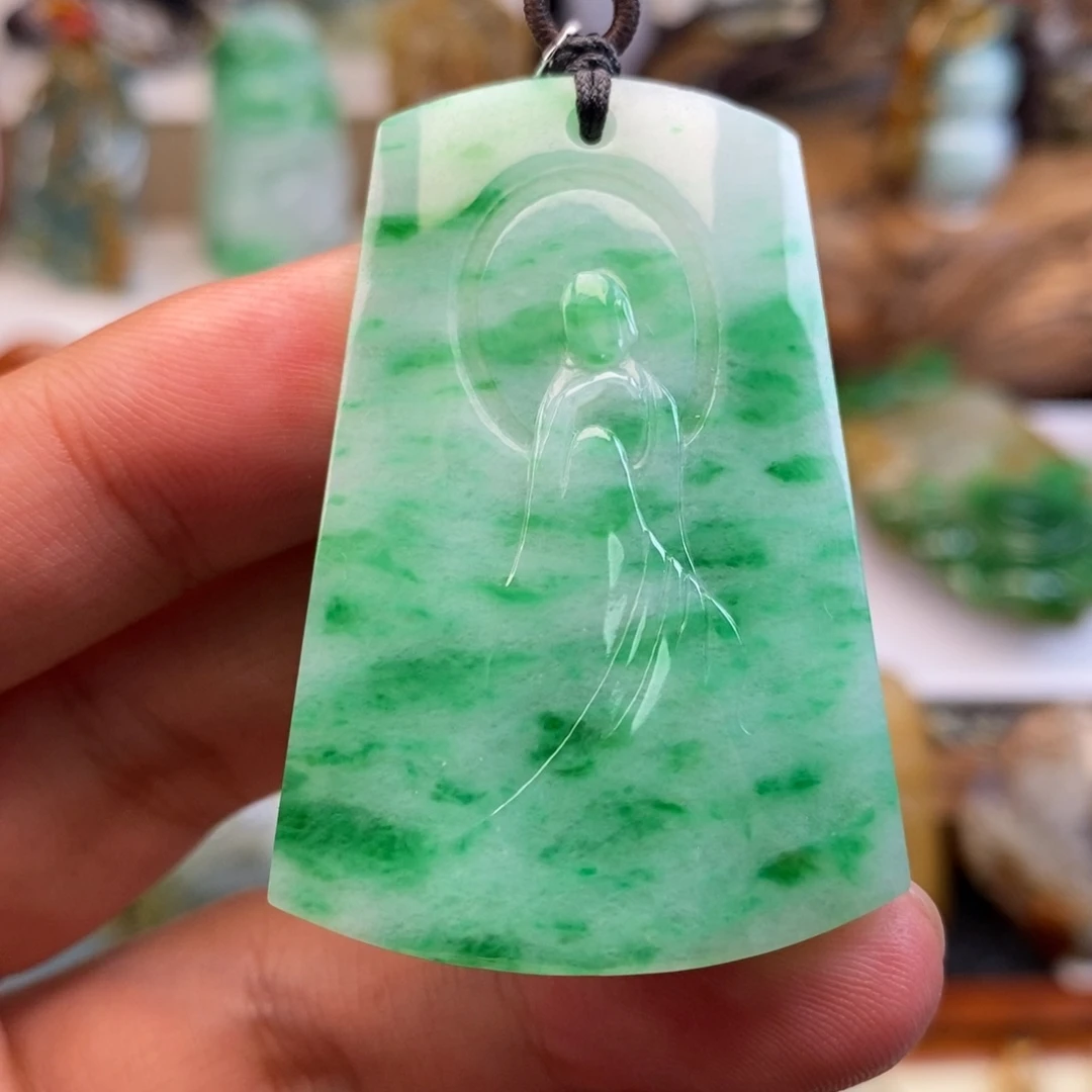 翡翠未镶嵌颈饰缅甸天然翡翠悟道