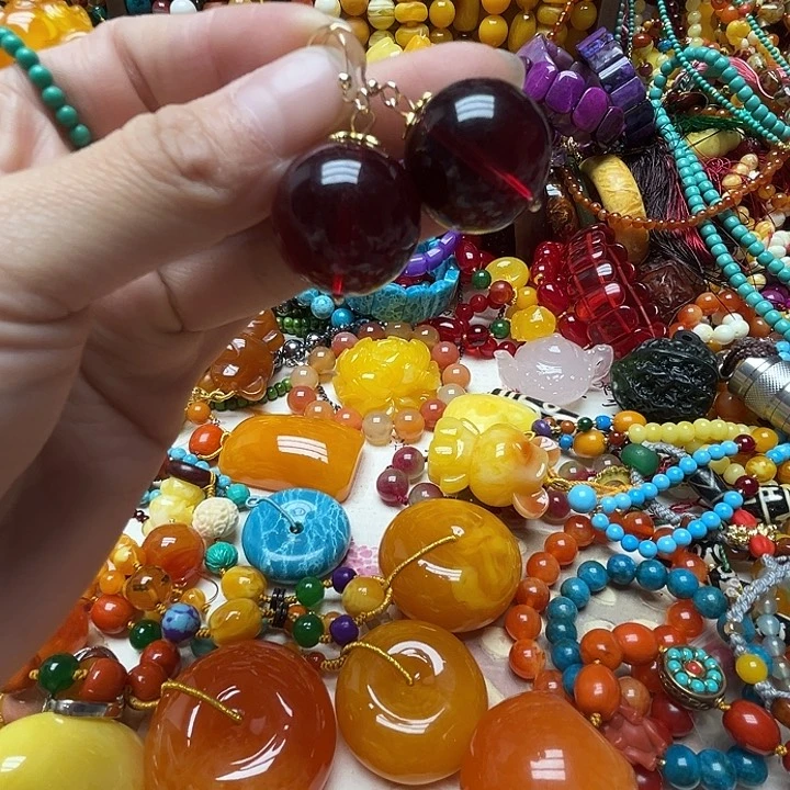 树脂制品1328红色耳勾