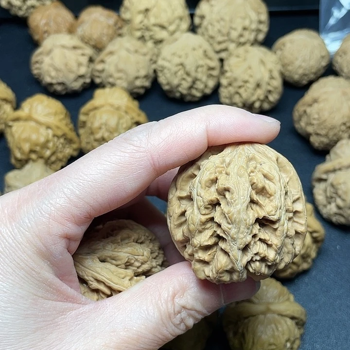 文玩核桃吊坠宠**下粗筋